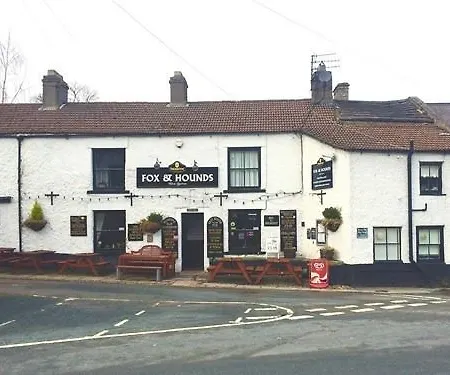 The Fox & Hounds 3*