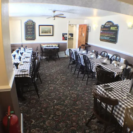 The Fox & Hounds Inn West Burton