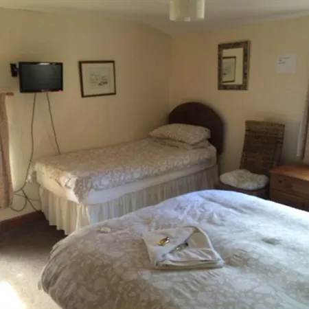 The Fox & Hounds Inn 3*